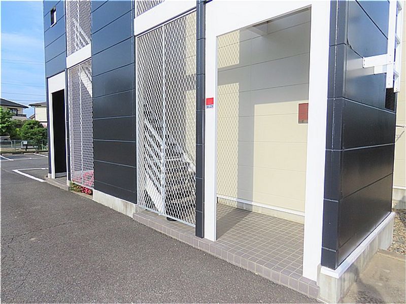 レオパレスハーモニー高川原 エントランス