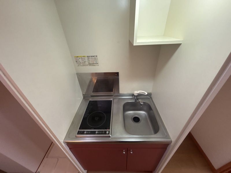 レオパレスパレヴィアーノ キッチン