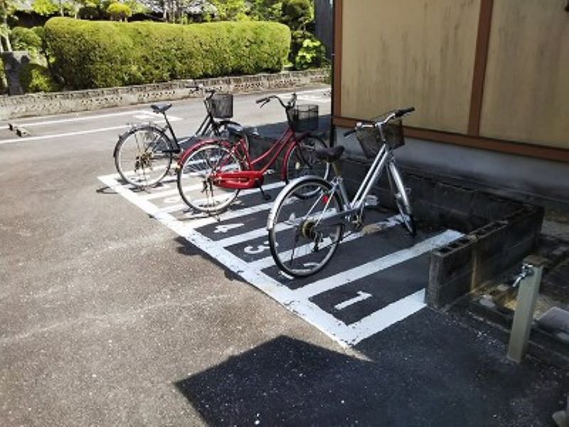 レオパレス英（ＨＡＮＡＢＵＳＡ） 共用部分