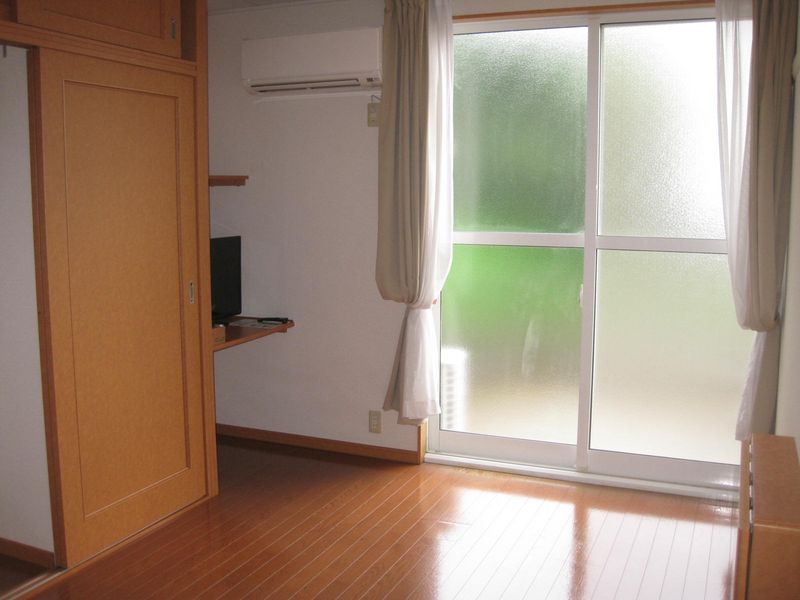 レオパレスディアコート 居間