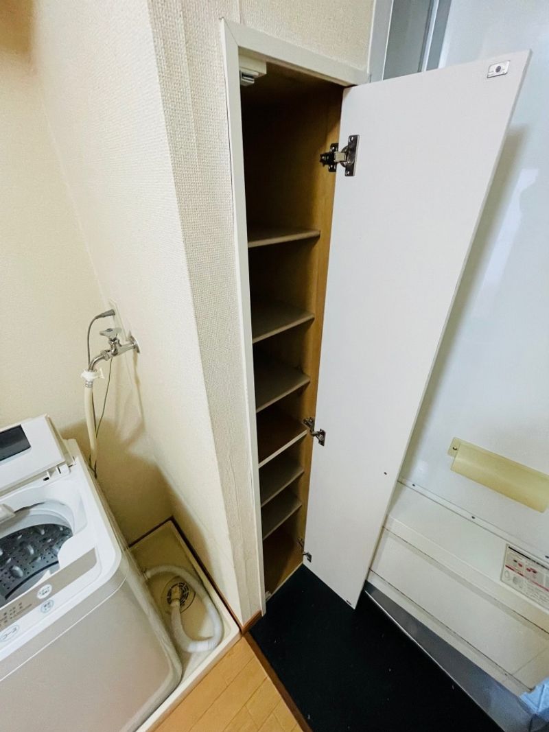 レオパレスピエスト 玄関