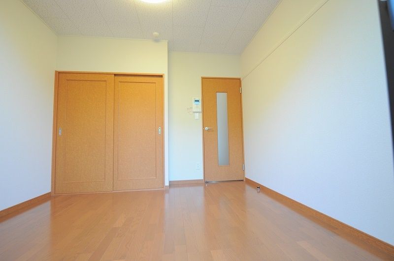 レオパレスサンヴィレッジ２０ 居間