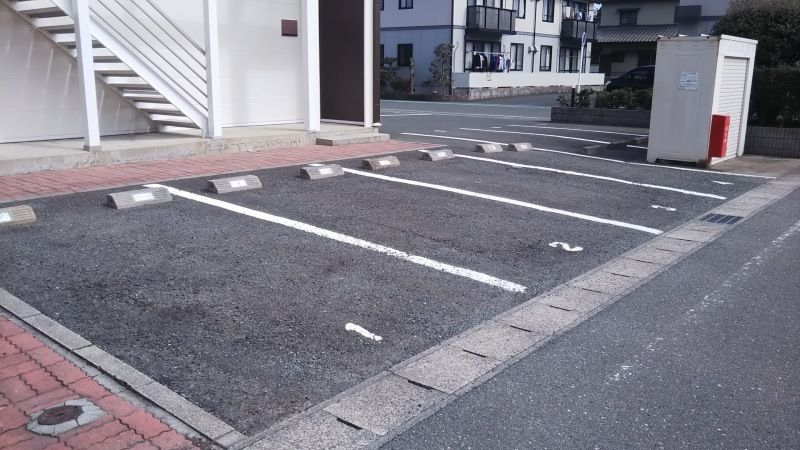 レオパレス一宮 駐車場