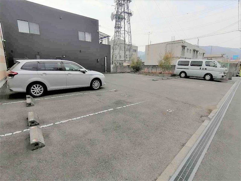 レオパレスしそう 駐車場