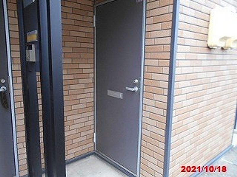 レオネクスト蟹江 玄関