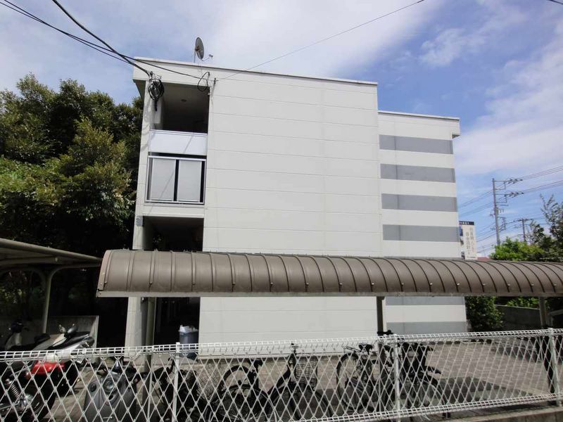 レオパレスラピス城南 外観