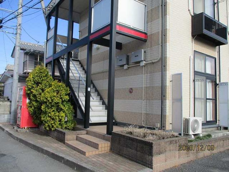 レオパレスアンソレイユ エントランス