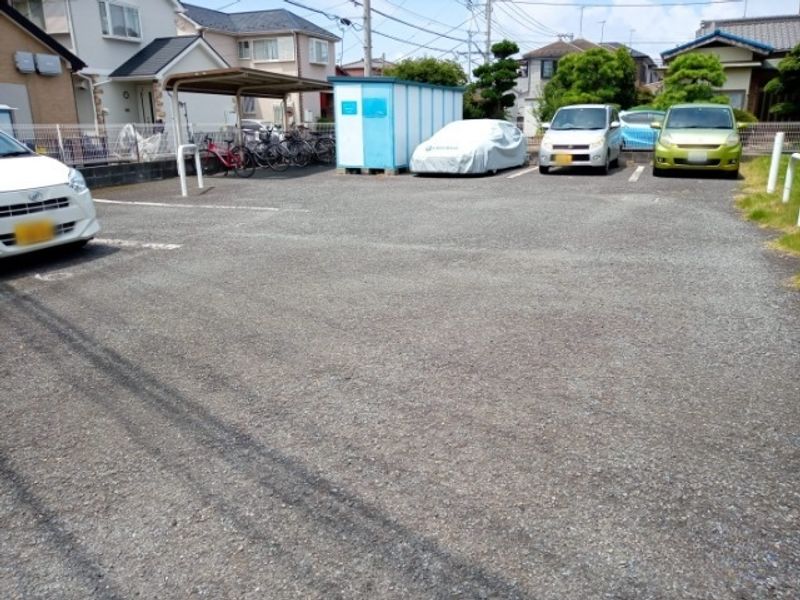 レオパレスコゥジィーコート 駐車場