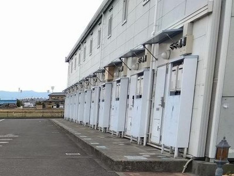 レオパレス金倉 エントランス
