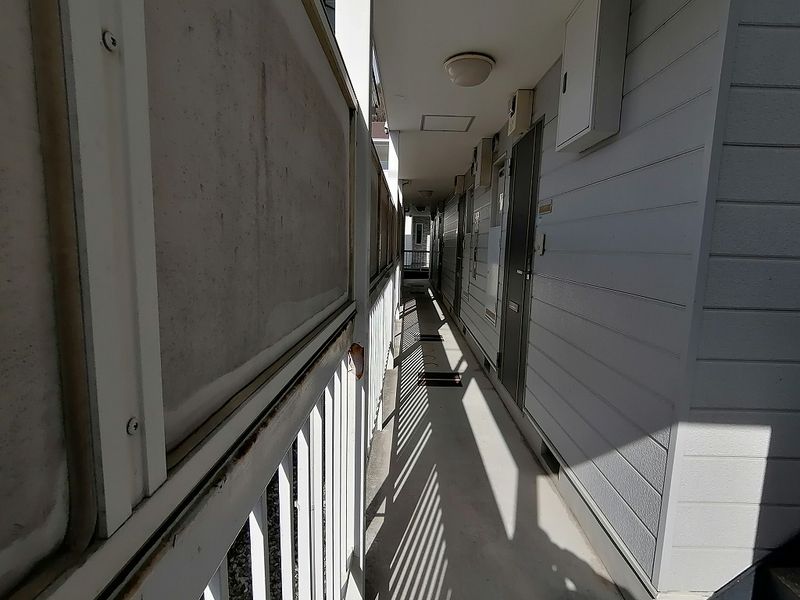 レオパレスサンライト壱番館 玄関