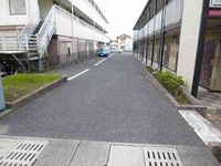 レオパレスたてうま 駐車場