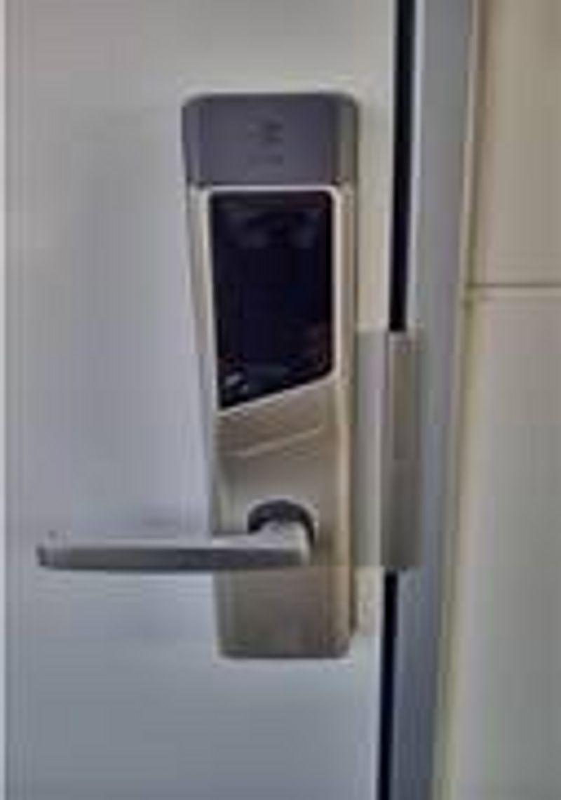 leopalace Central Minami 4 Jyou B Security