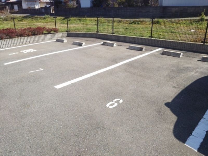 レオネクストＭＡ　ＭＡＩＳＯＮ 駐車場