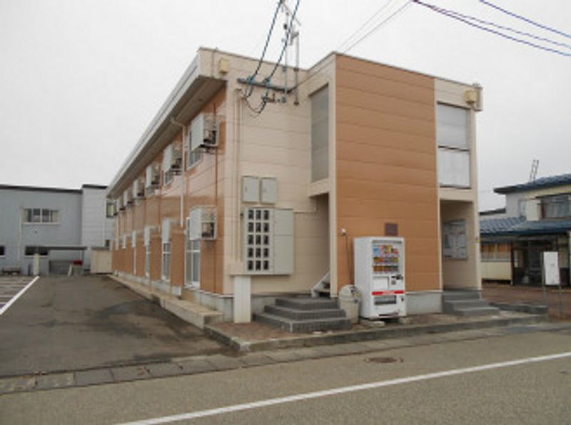 レオパレスサンパーク白金 外観