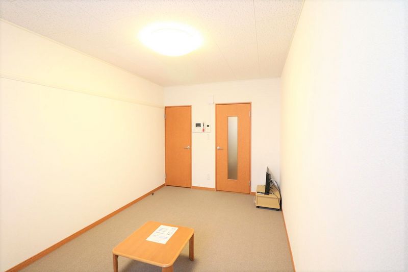 レオパレスひつかわ 居間