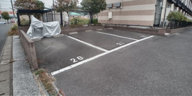 レオパレス岩瀬 駐車場