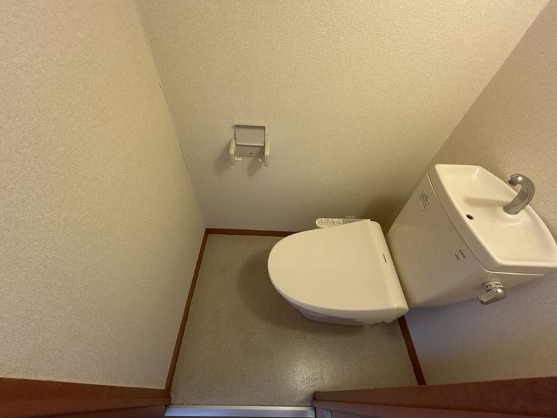 レオパレスイターナル トイレ