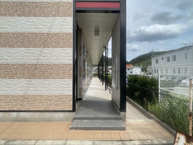 レオパレス山路 エントランス