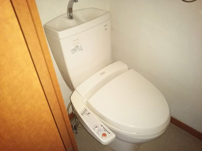 レオパレスシモツマ２番館 トイレ