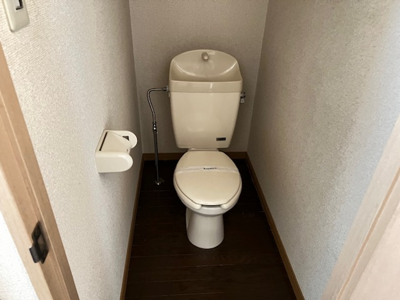 レオパレスリヴェール国母 トイレ