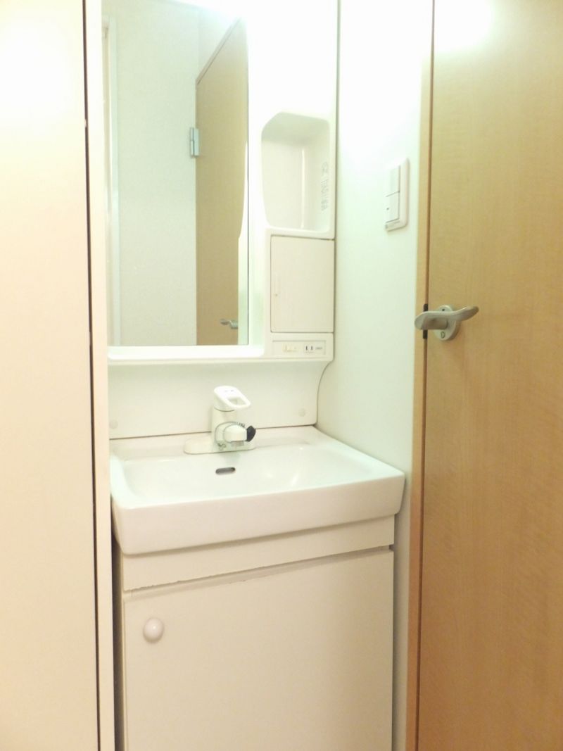レオパレスメイゾンうすいⅡ 洗面台