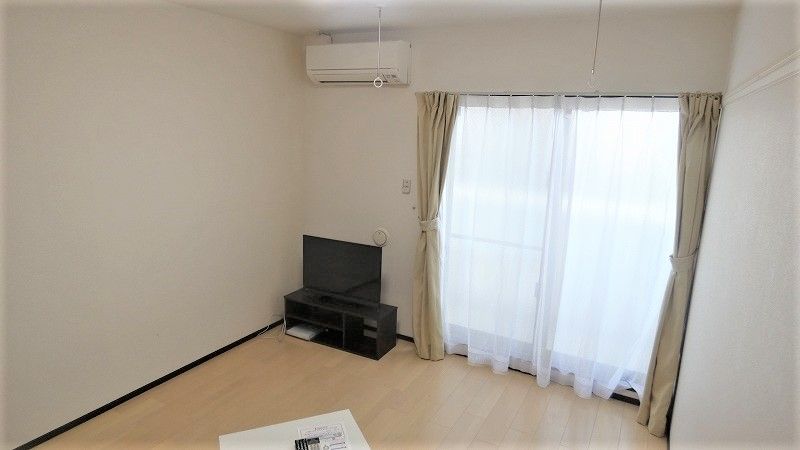 クレイノかにく 居間