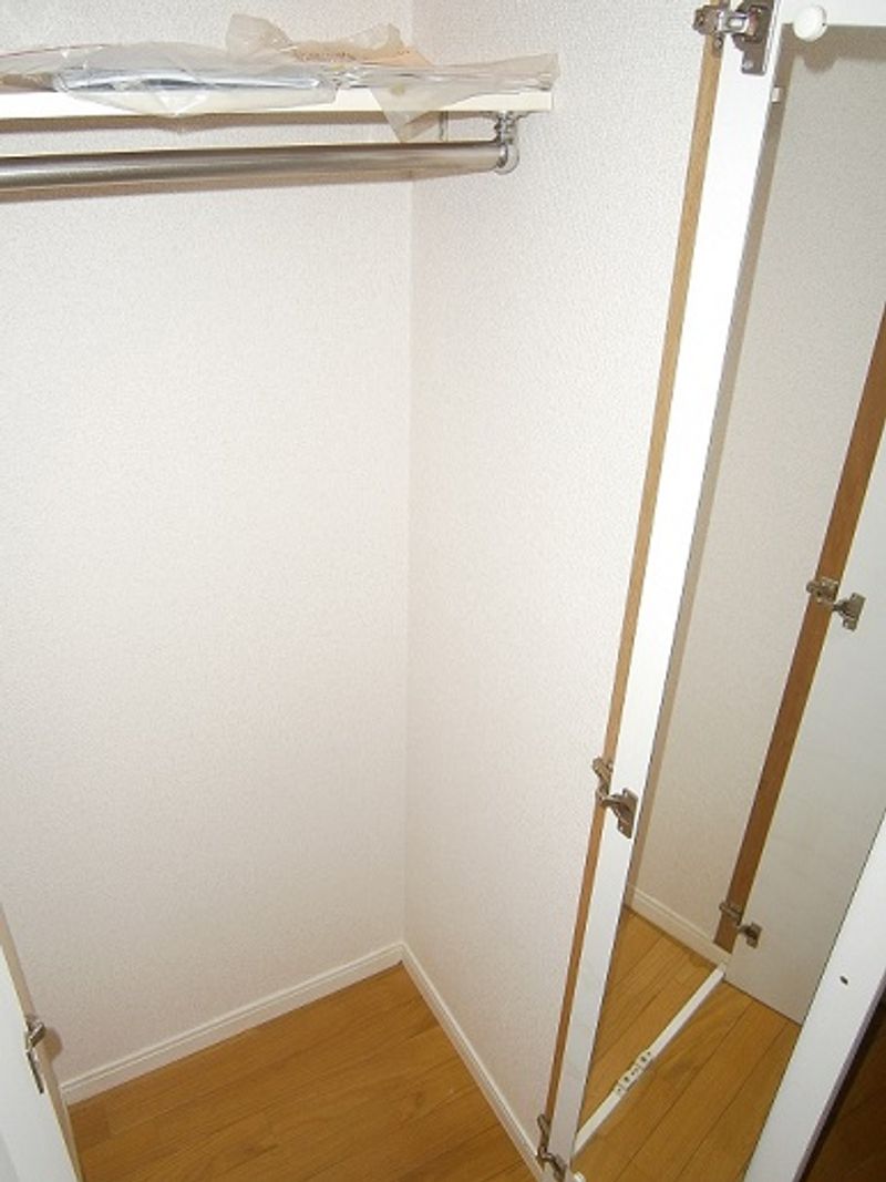 レオパレスヒロタ 収納