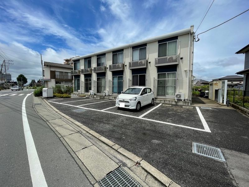 レオネクストサニーホームズⅢ 駐車場