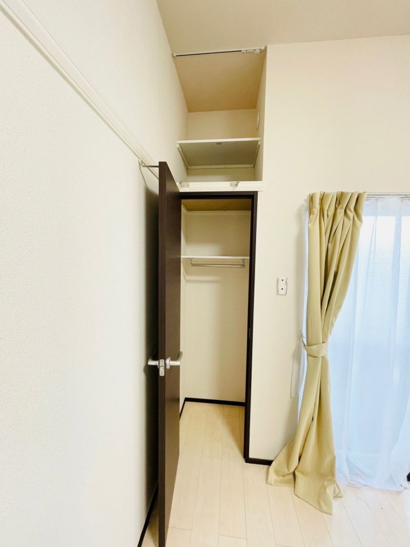 クレイノレオ　ナイトウ 収納
