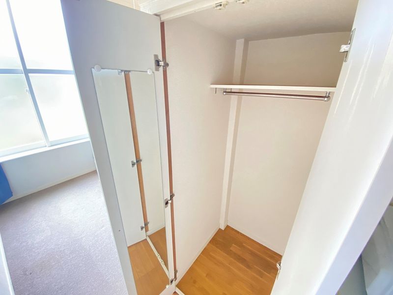 レオパレスオープリーコート 収納