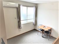 レオパレス卯月　２００３ 居間