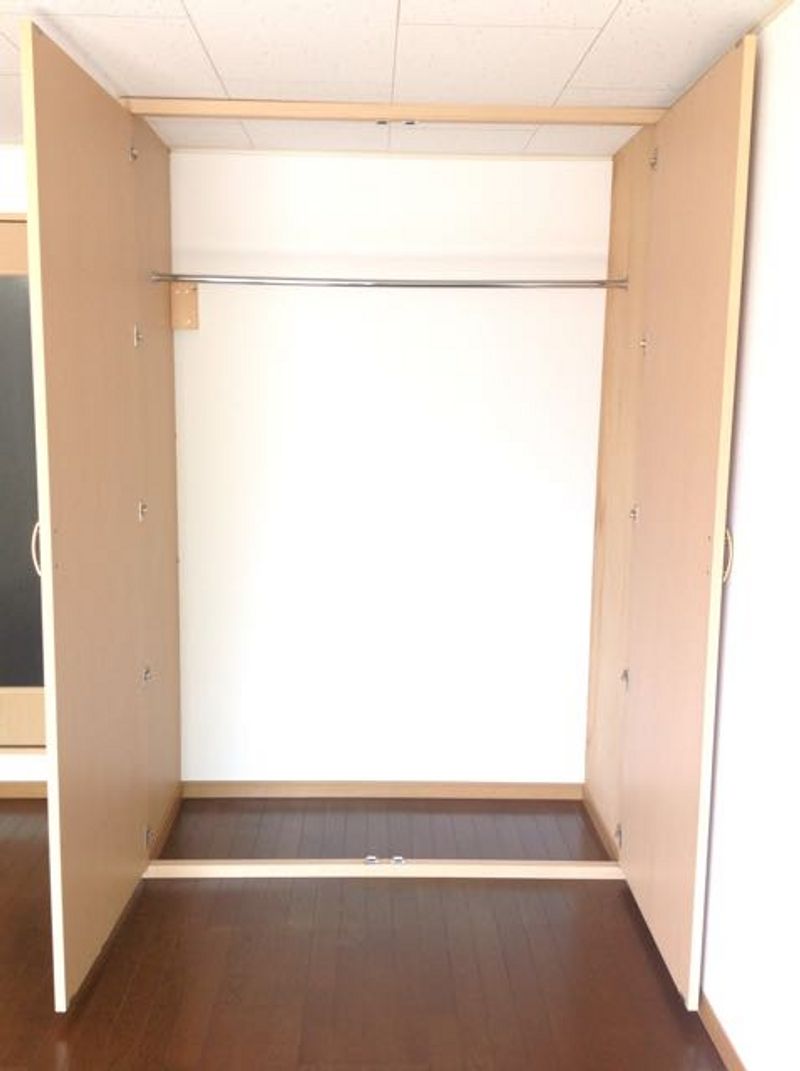 レオパレスルミエール 収納