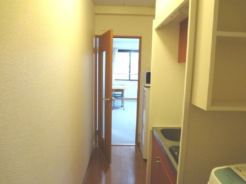レオパレス川口 玄関