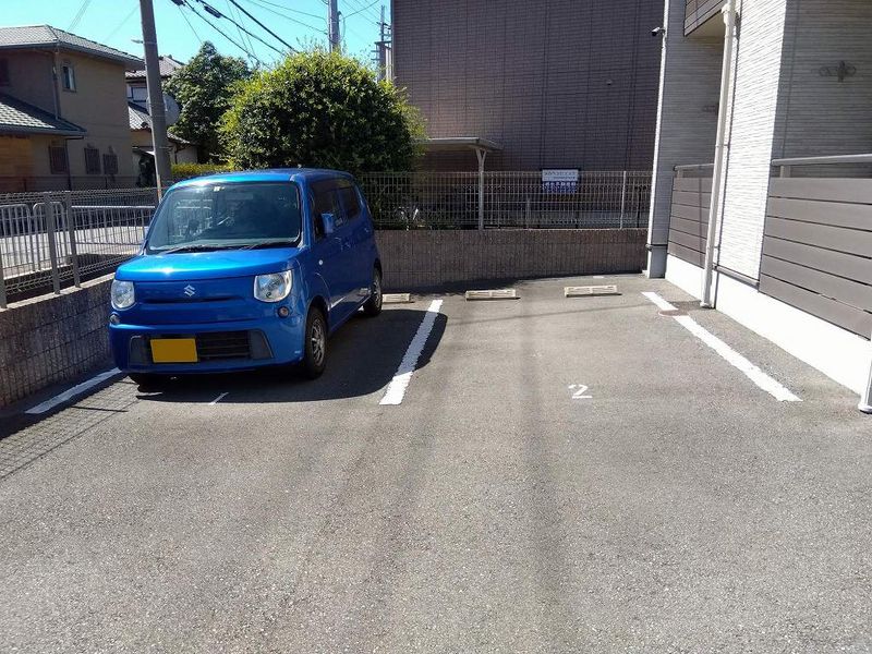 クレイノチャンティック松村 駐車場