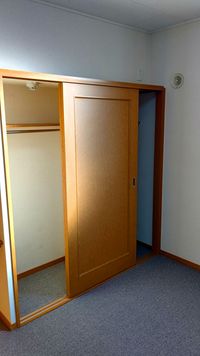 レオパレスオンフルール 収納