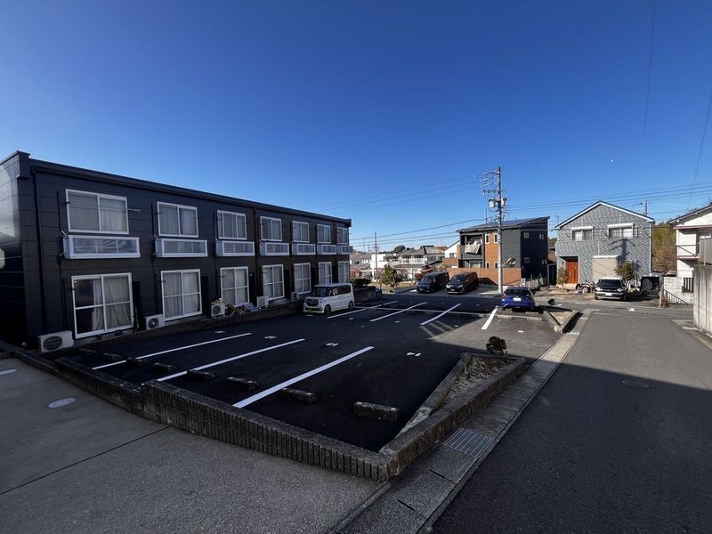 leopalace Eclair Fujitsuka Parking lot