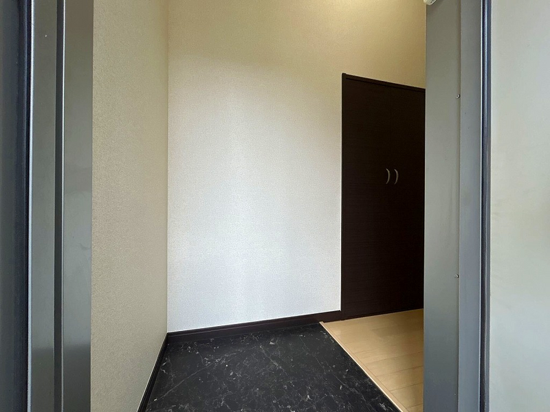 LEONEXT Park Nest Entrance