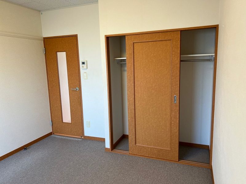 レオパレスカナ 収納