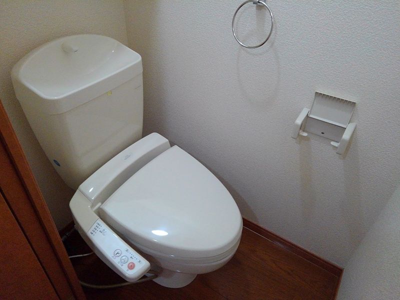 レオパレスいずみ トイレ