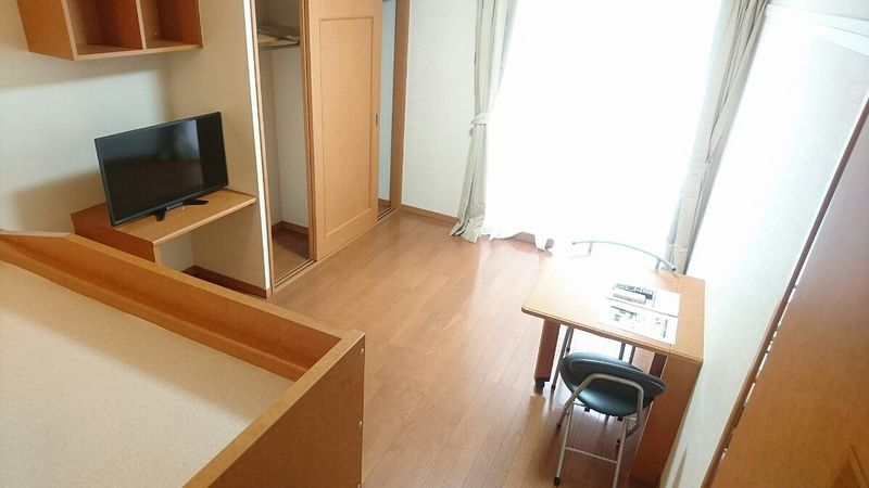 レオパレス白川 居間