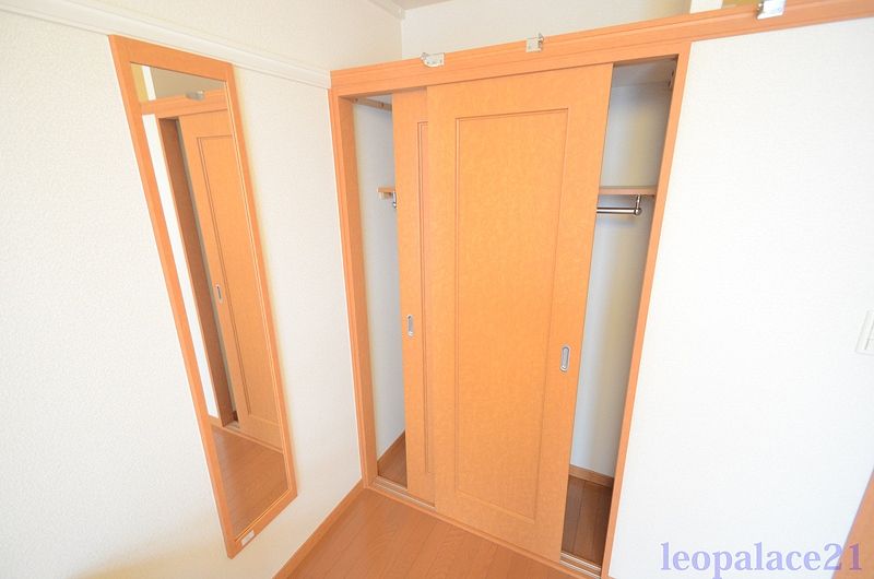 レオパレスふれあい通り 収納