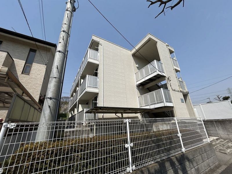 レオパレスアビタンティ 外観