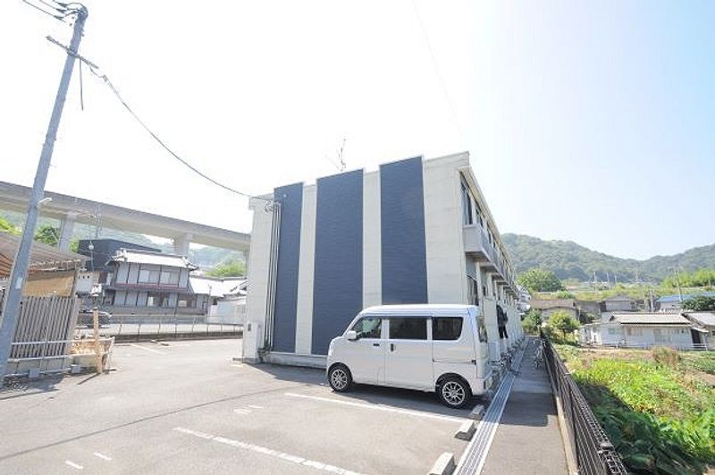 レオネクストバーサトル坂南 バルコニー