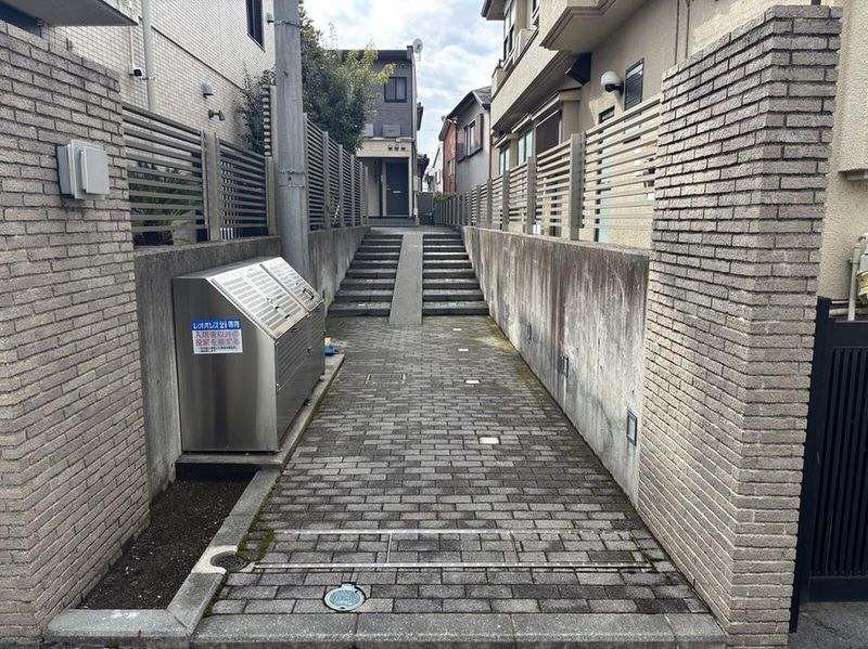 leopalace KAWASHI II 입구