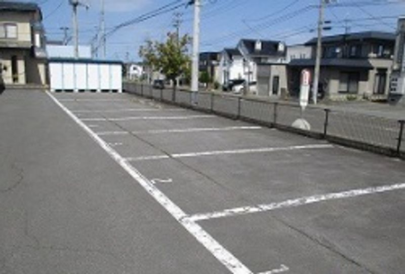 レオパレスＧＩＮＧＡ 駐車場