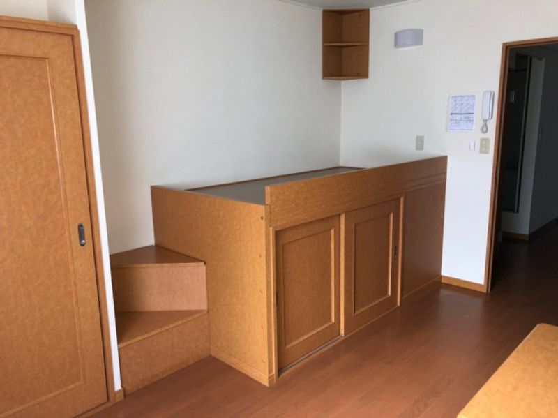 レオパレスＷｈｉｔｅｏａｋ１６ 寝室