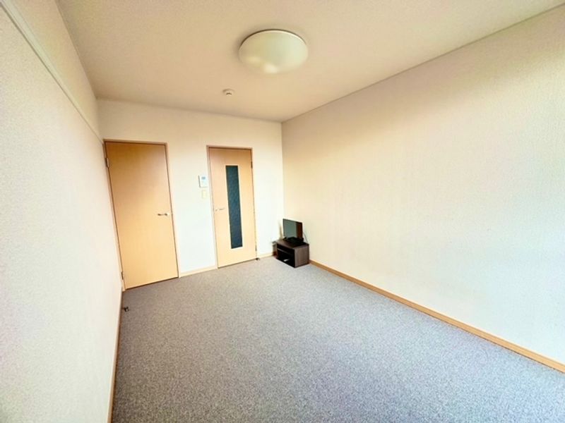 レオパレスフローリッシュ 居間