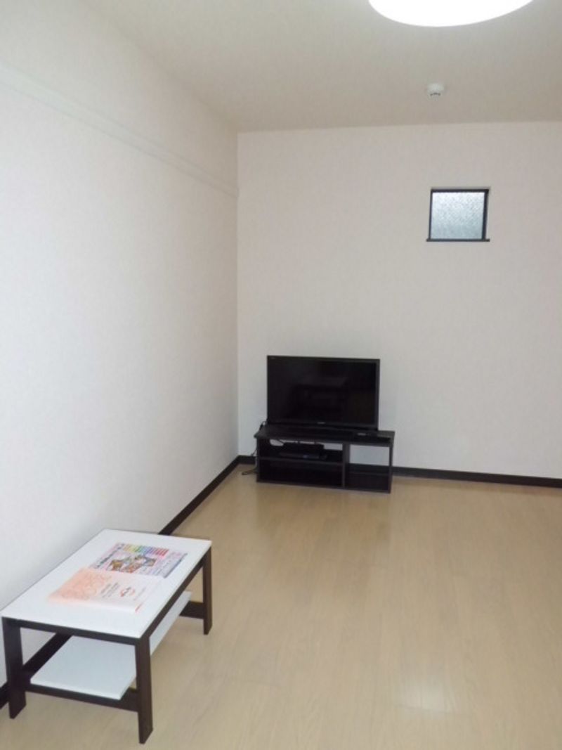 レオネクストＯＴＡＮＩ　Ⅲ 居間