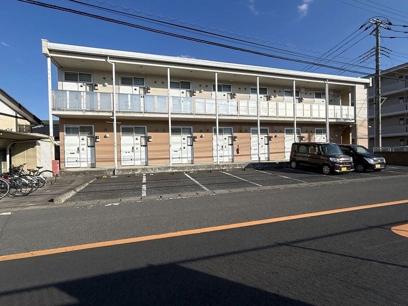レオパレスメルベーユ 駐車場