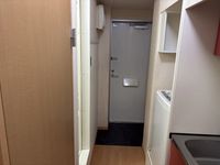 レオパレスあいりす 玄関